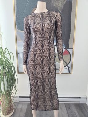 AQ/AQ | Lace Patterned Maxi Dress